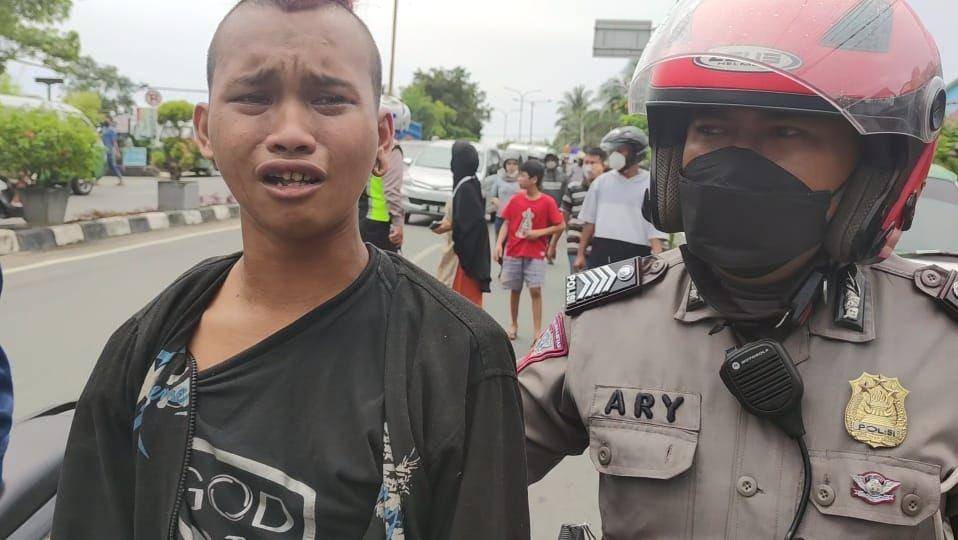 Ilustrasi anak punk ditangkap polisi. Foto istimewa