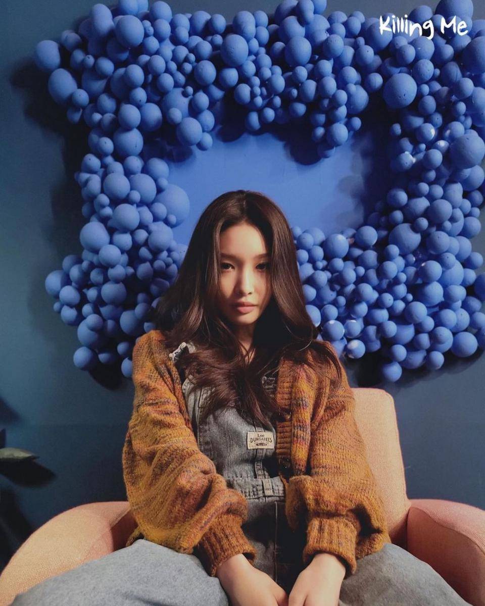 Chungha (instagram.com/chungha_official)
