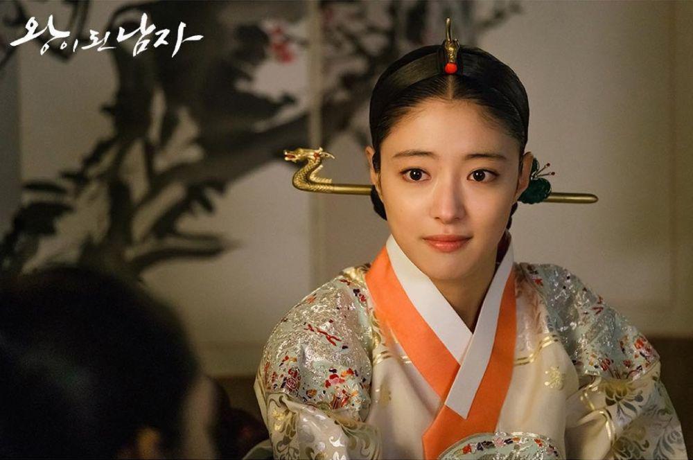 Lee Se Young di drama The Crowned Clown (instagram.com/tvn_drama)