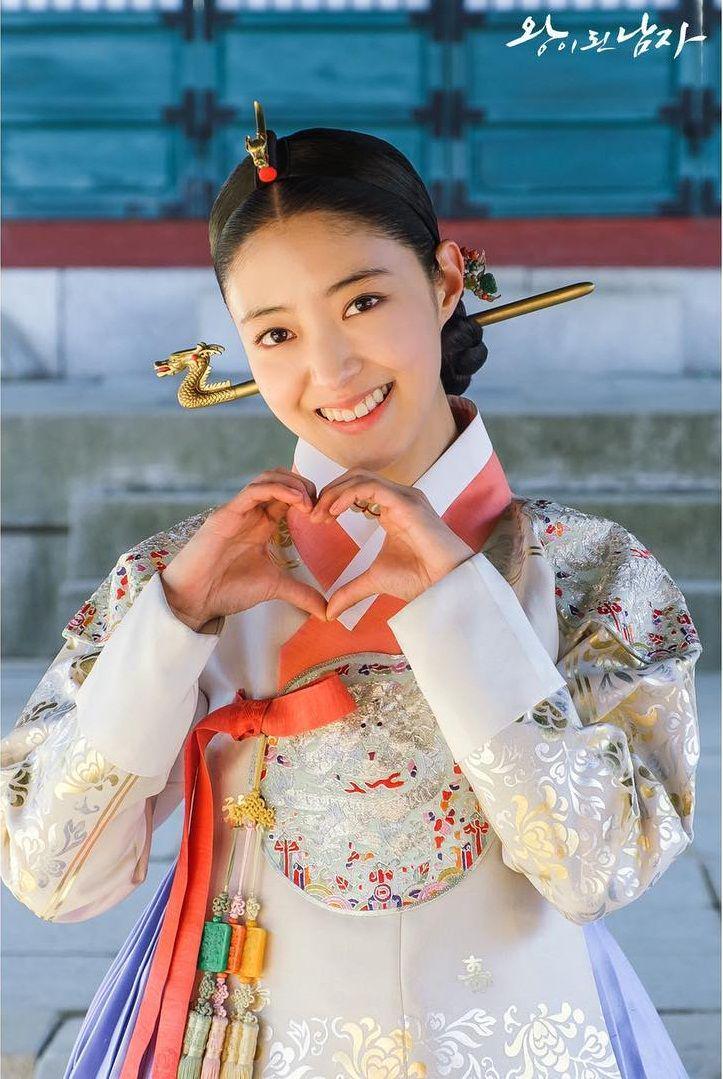 Lee Se Young di drama The Crowned Clown (instagram.com/tvn_drama)