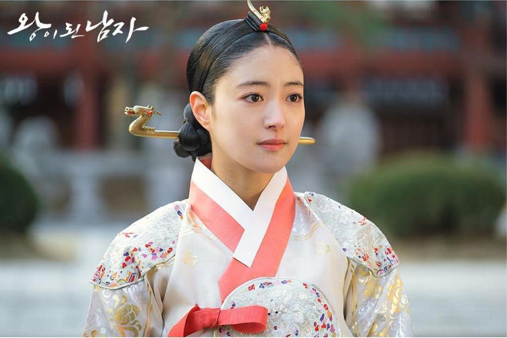 Lee Se Young di drama The Crowned Clown (instagram.com/tvn_drama)