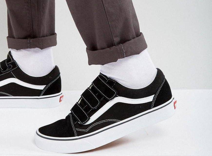 Ilustrasi sepatu sneakers (lazada.co.id)