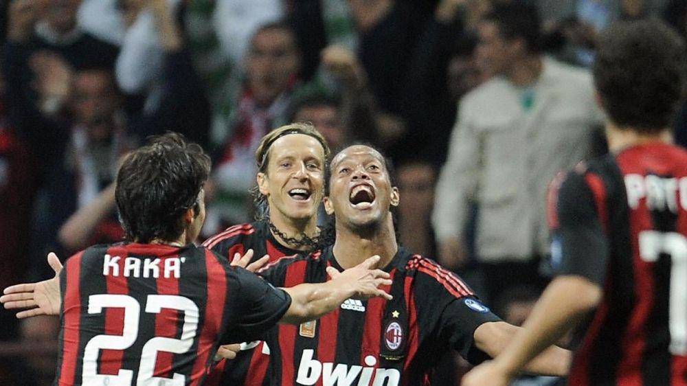 Kaká dan Ronaldinho (uefa.com)