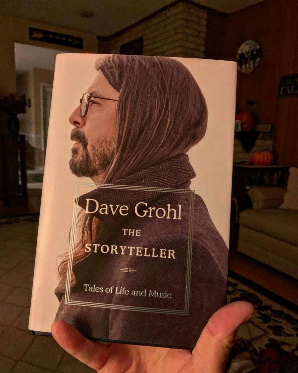 The Storyteller karya Dave Grohl (instagram.com/art.photos.4300)