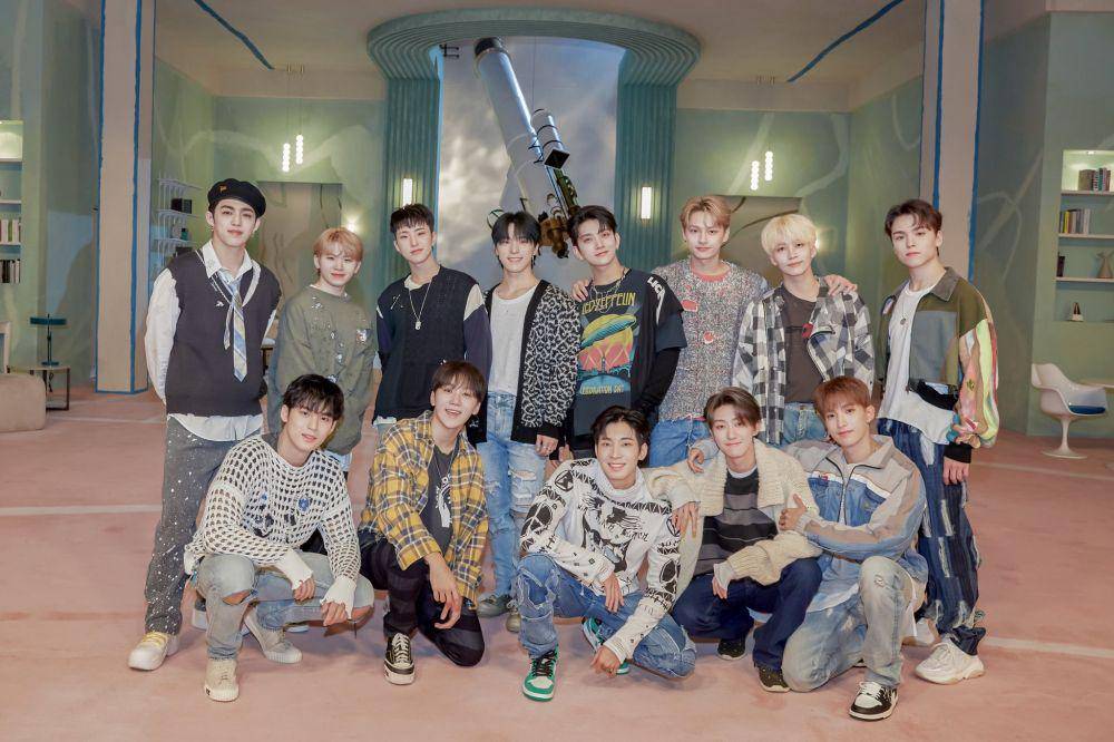 SEVENTEEN (twitter.com/pledis_17)