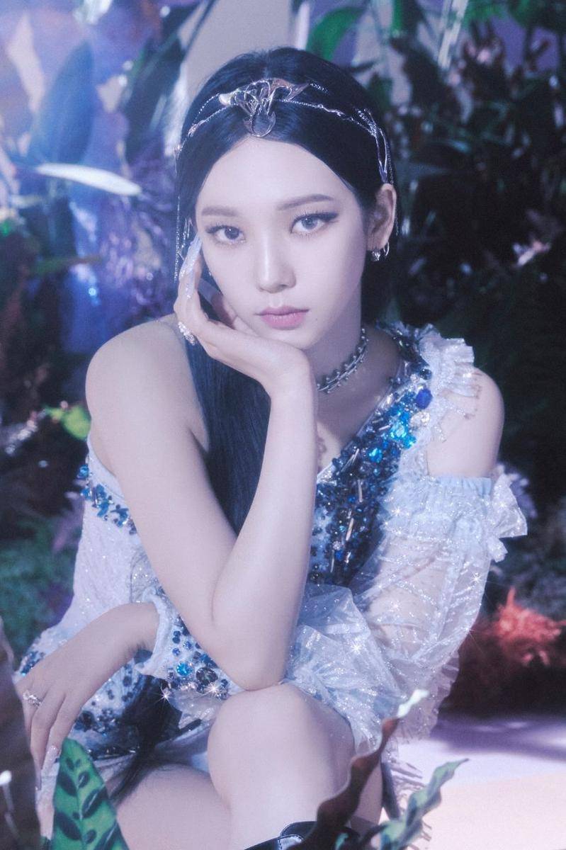 Karina aespa di teaser Dreams Come True (twitter.com/aespa_official)