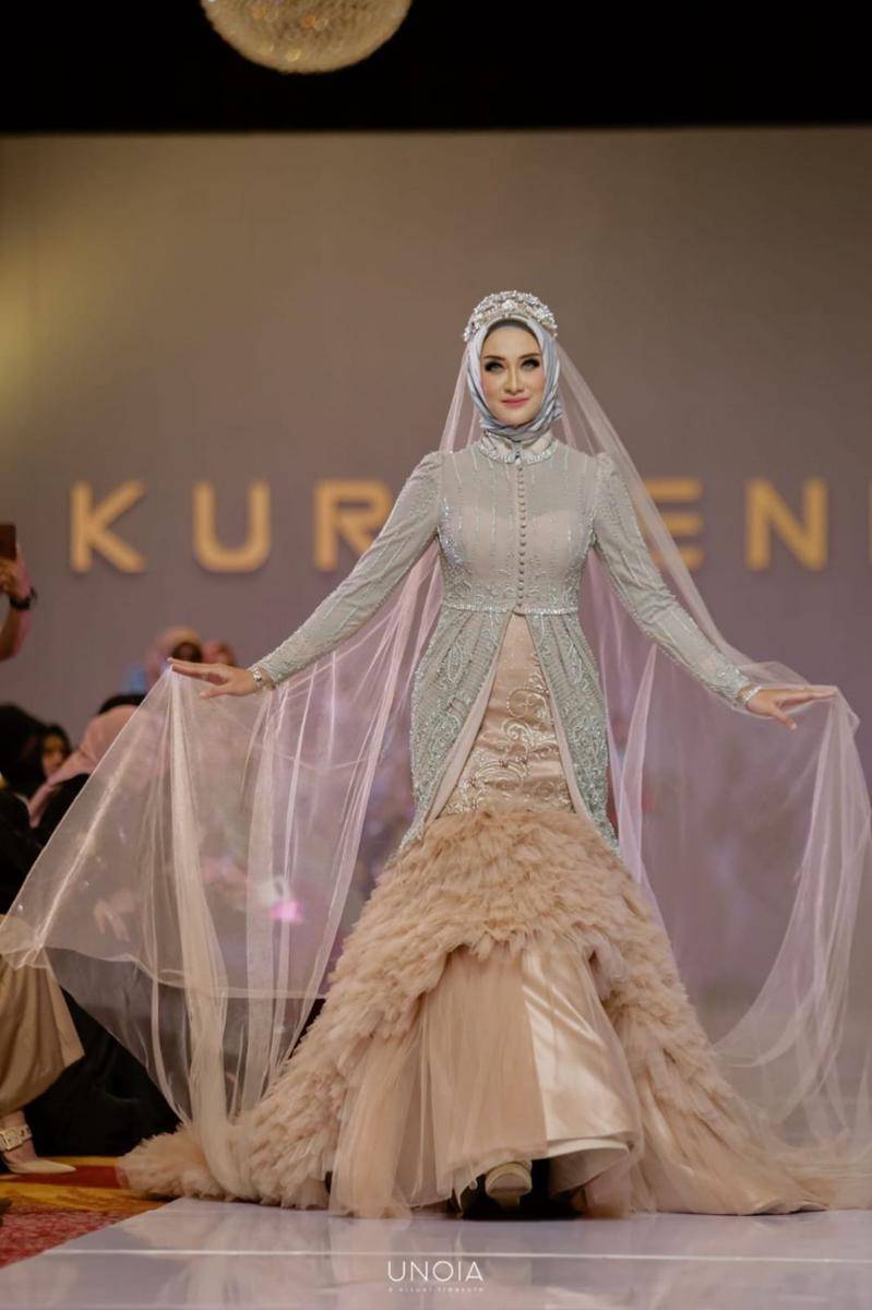 Koleksi busana muslim bertema Lingkungan oleh Kursein Karzai. Selasa (7/12/2021). Dok. Istimewa