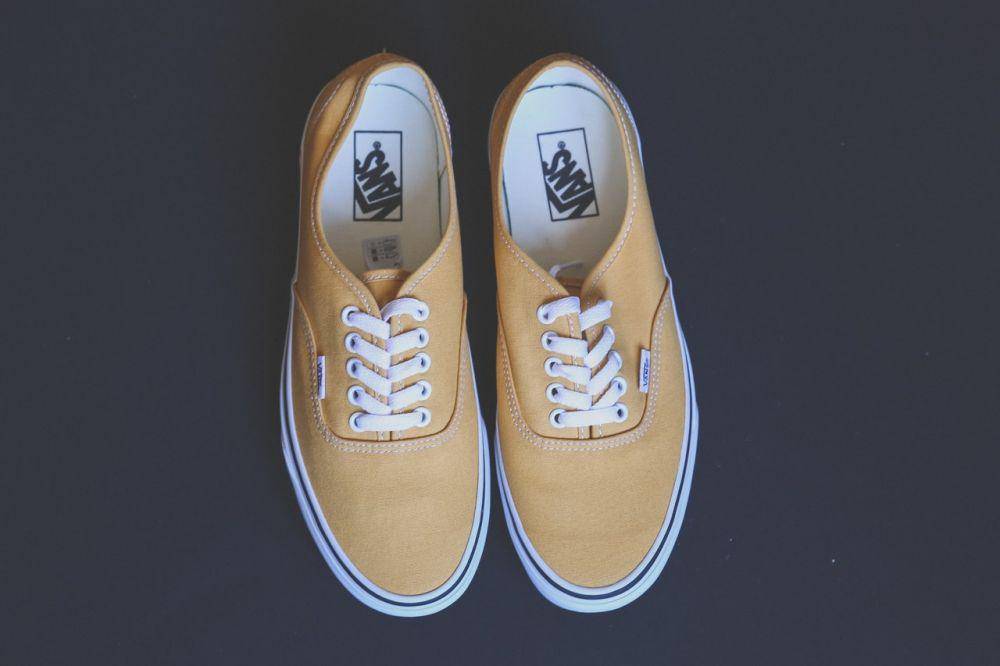 Ilustrasi sepatu sneakers (pexels.com/MnZ)