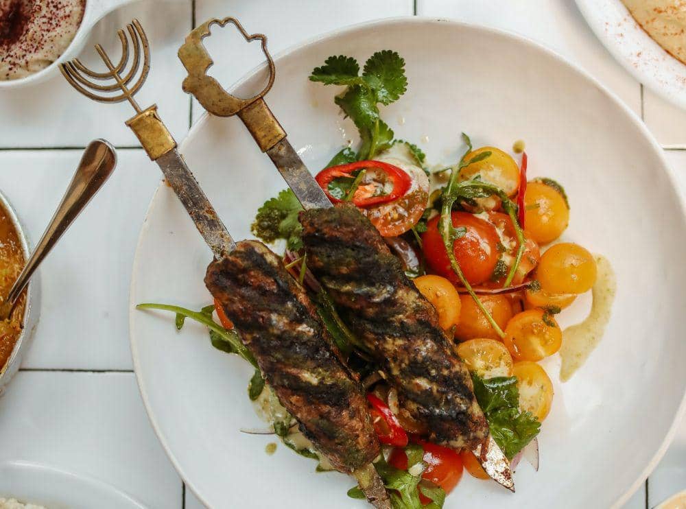 ilustrasi grilled cevapi skewers (pexels.com/Polina Tankilevitch)