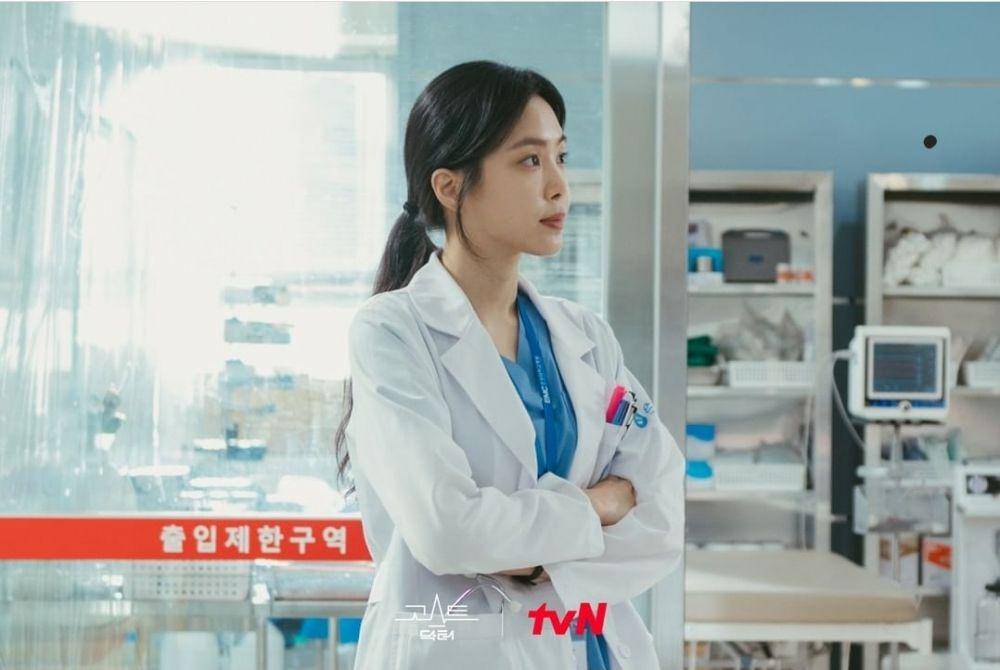 Son Naeun (dok.tvN/Ghost Doctor)