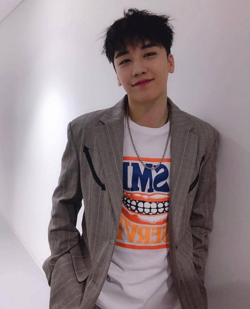 Seungri (instagram.com/seungriseyo)