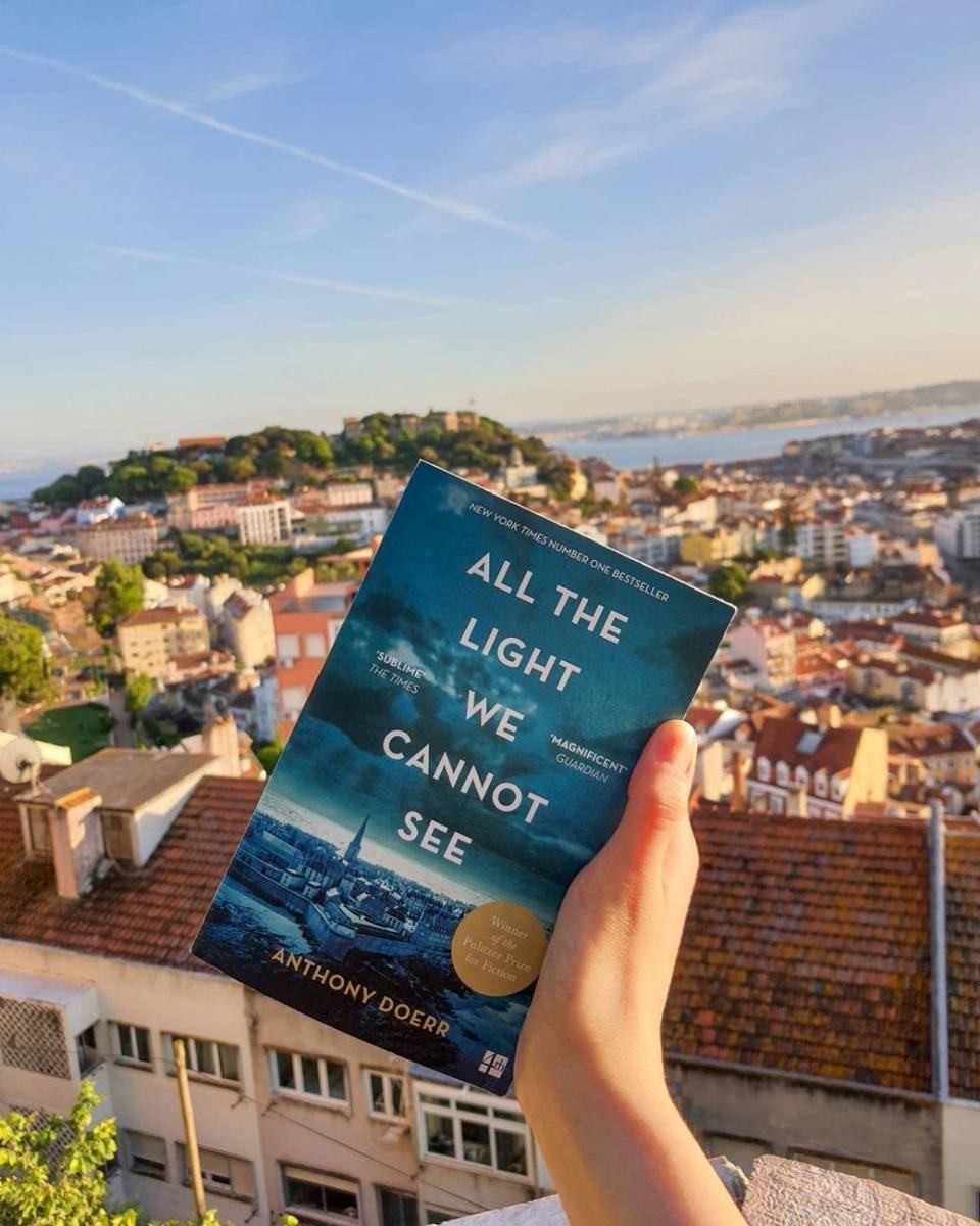All the Light We Cannot See oleh Anthony Doerr (instagram.com/vladkabooks)