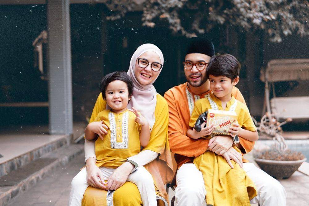 keluarga Revalina S. Temat (instagram.com/vatemat)
