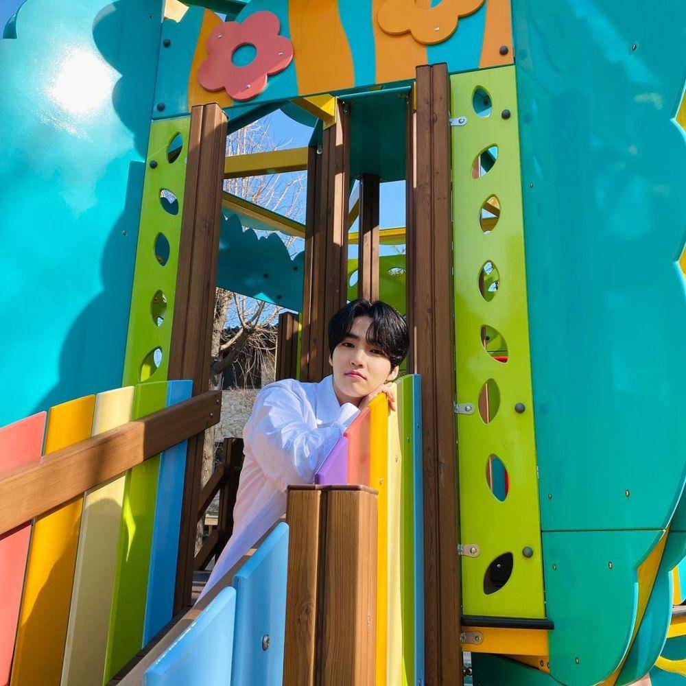 Baek Seo Hoo (instagram.com/seohoo._.b)