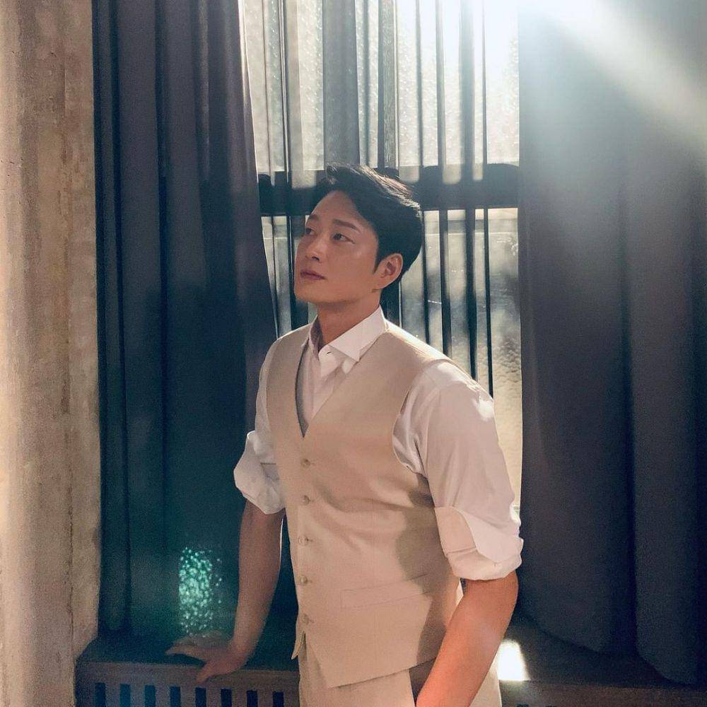 Lee Hyun Wook (instagram.com/wook0617)