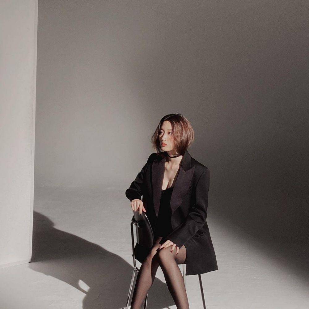 Moon Ga Young (instagram.com/m_kayoung)