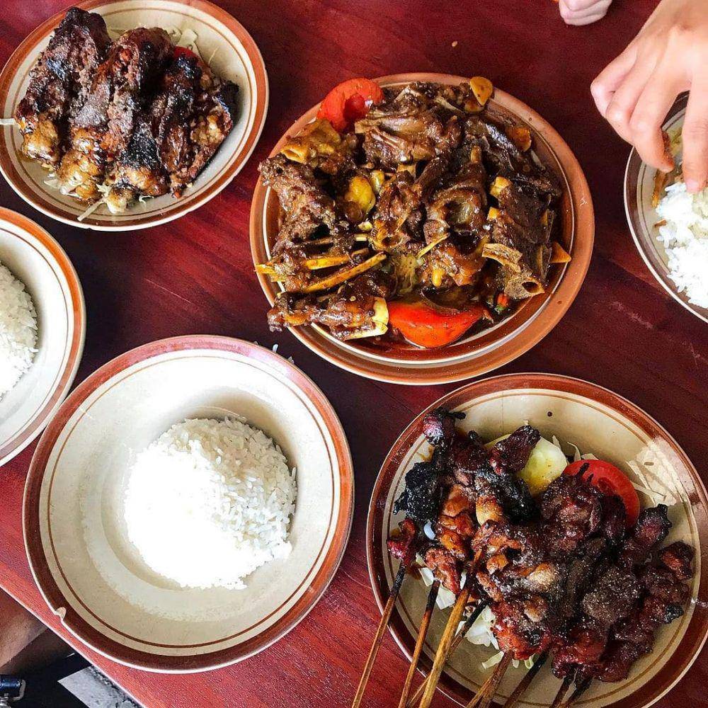 Aneka olahan daging kambing. (instagram.com/nitip.solo)