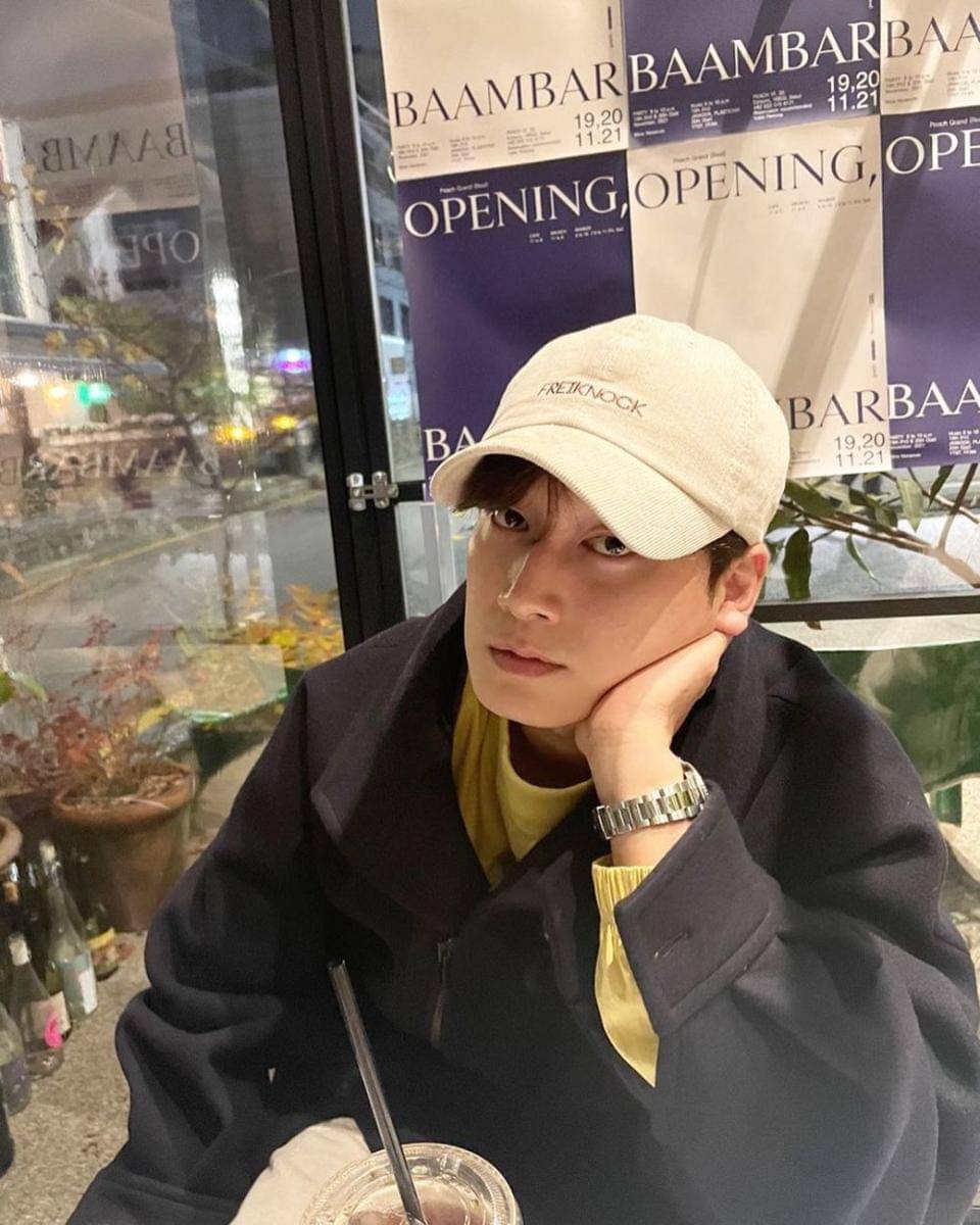 Lee Hyun Wook (instagram.com/wook0617)