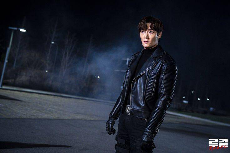 Choi Jin Hyuk sebagai Park Gwang Ho di drama Tunnel (dok.OCN Drama/Tunnel)