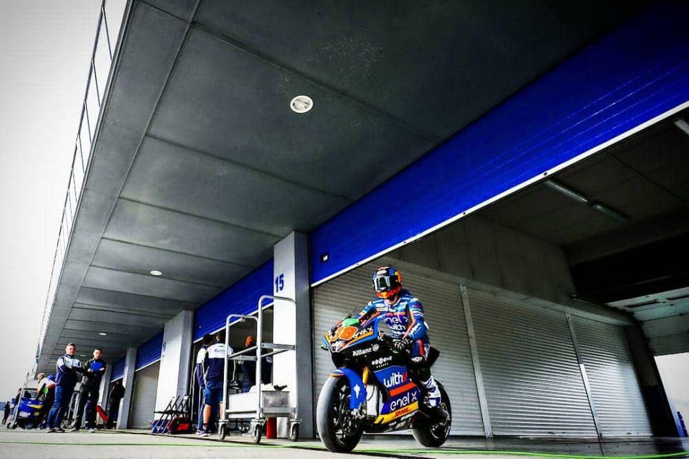 Bradley Smith di garasi MotoE (instagram.com/bradleysmith38)