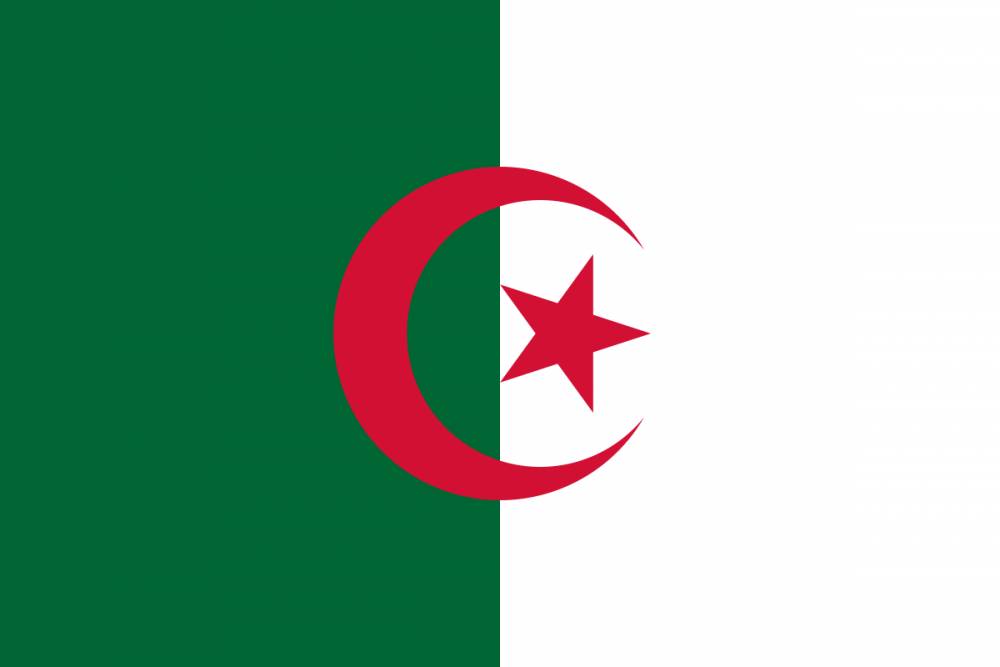 bendera Aljazair (wikipedia.org)