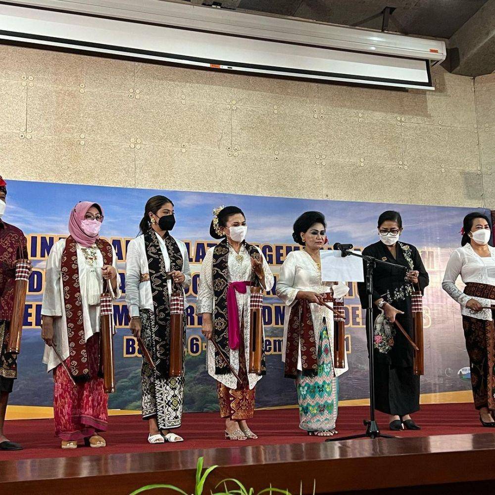 Kebaya Franka Makarim (instagram.com/frankamakarim)