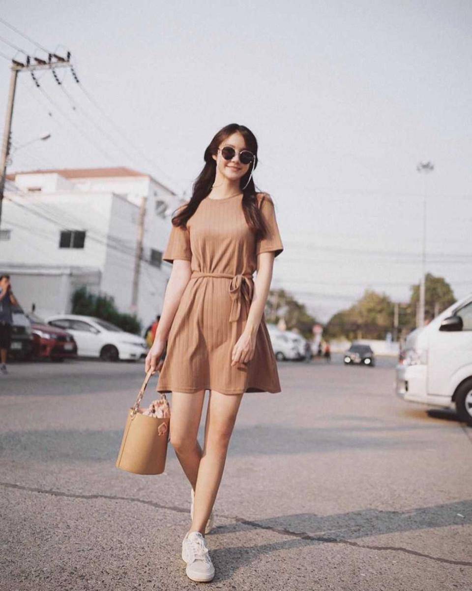 dress ala Namtan Tipnaree (instagram.com/namtan.tipnaree)