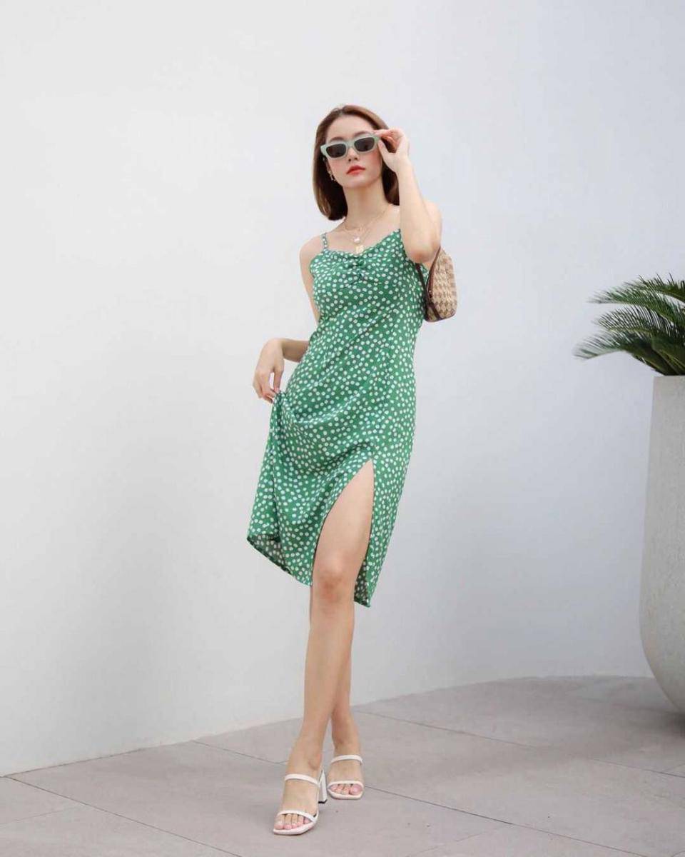 dress ala Namtan Tipnaree (instagram.com/namtan.tipnaree)