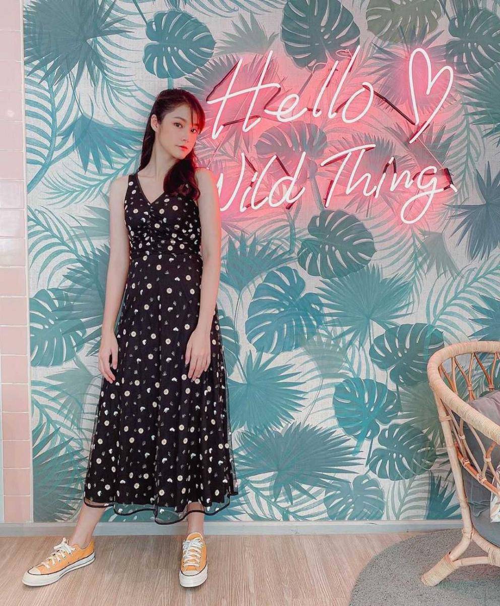 dress ala Namtan Tipnaree (instagram.com/namtan.tipnaree)