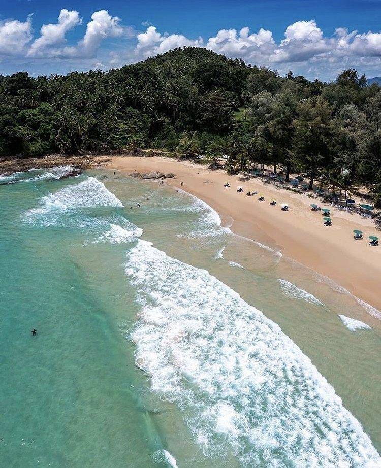 Pantai Surin (instagram.com/howtotravell)