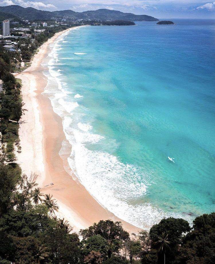 Pantai Karon (instagram.com/_southeastasia)