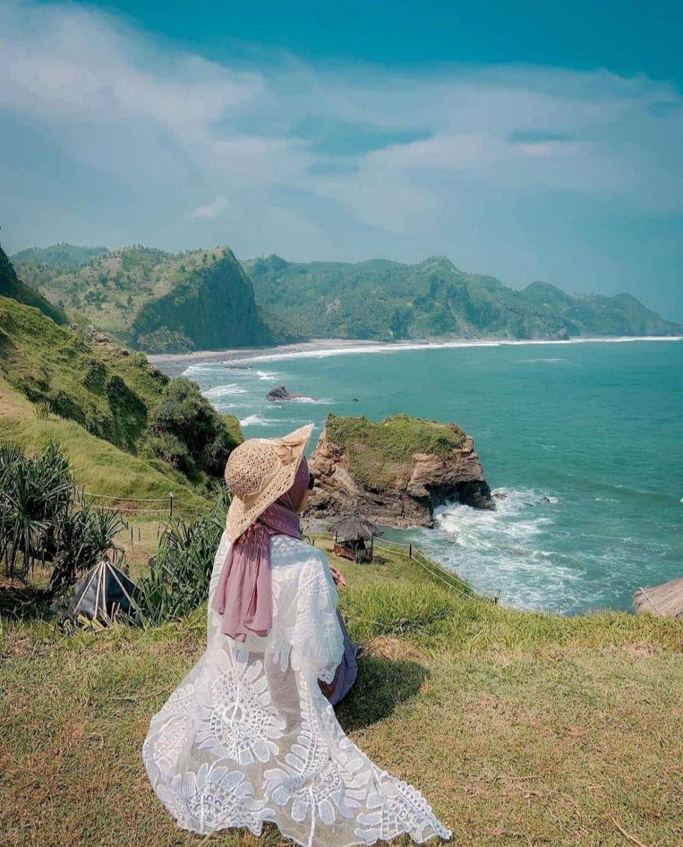Pantai Menganti, Kebumen (instagram.com/diansafff_)
