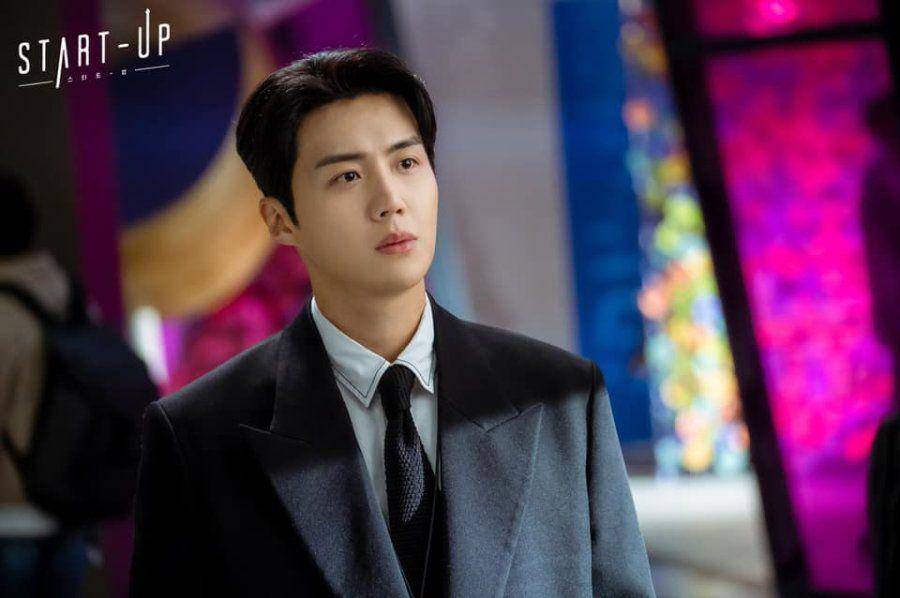Kim Seon Ho sebagai Han Ji Pyeong di Start-Up (dok. tvN/Start-Up)