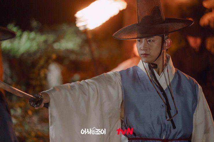 Ok Taecyeon di drama Secret Royal Inspector Joy (dok. tvN/Secret Royal Inspector Joy)