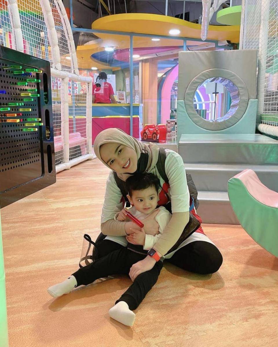 Cut Meyriska dan buah hati (instagram.com/cutratumeyriska)