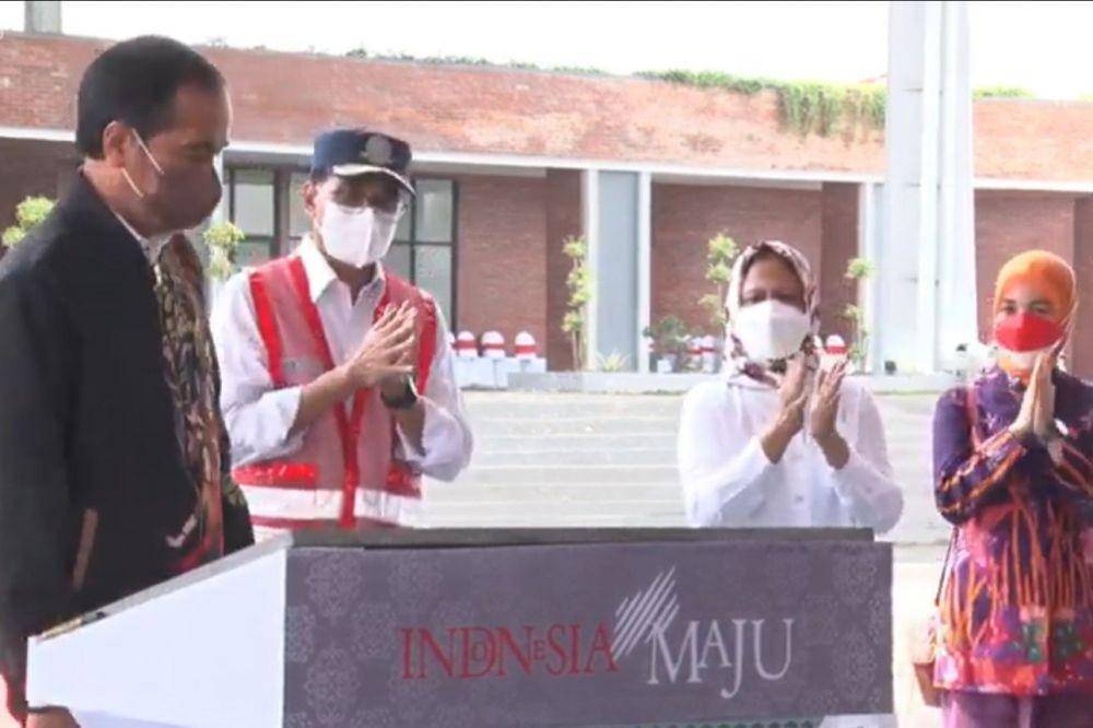 Presiden Jokowi resmikan Bandara Ngloram di Kabupaten Blora pada Jumat (17/12/2021). (youtube.com/Sekretariat Presiden)