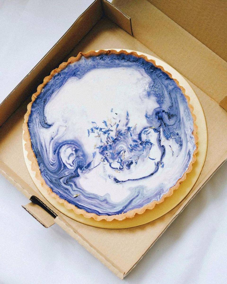 Elijah Pies (instagram.com/elijahpies)