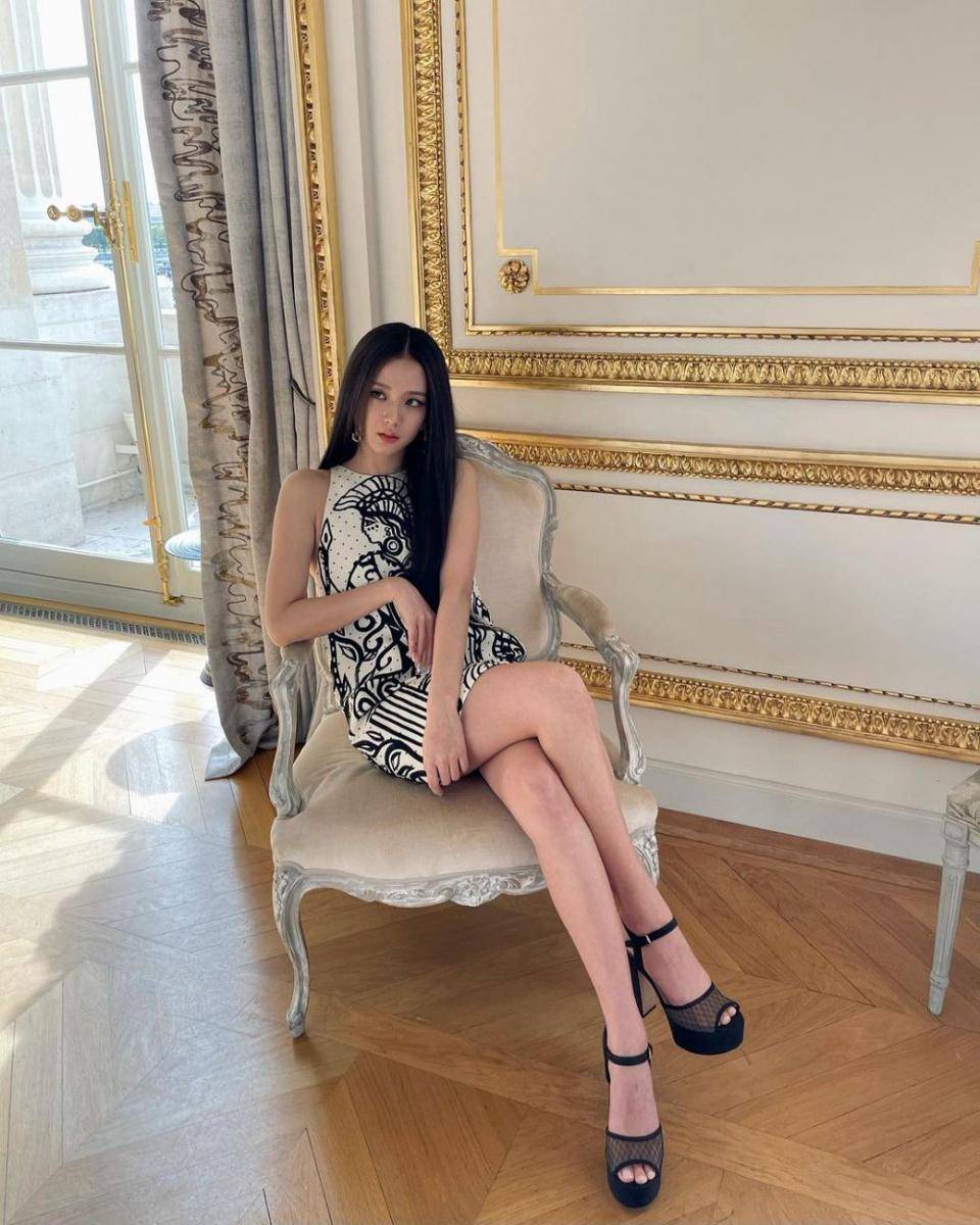 Jisoo BLACKPINK (instagram.com/sooyaaa__)