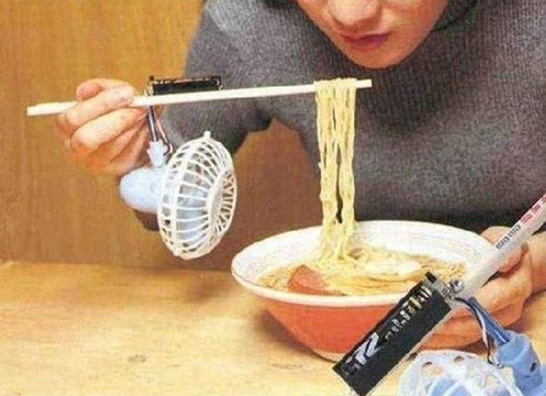 cara makan pakai sumpit (instagram.com/nakal.hqq)