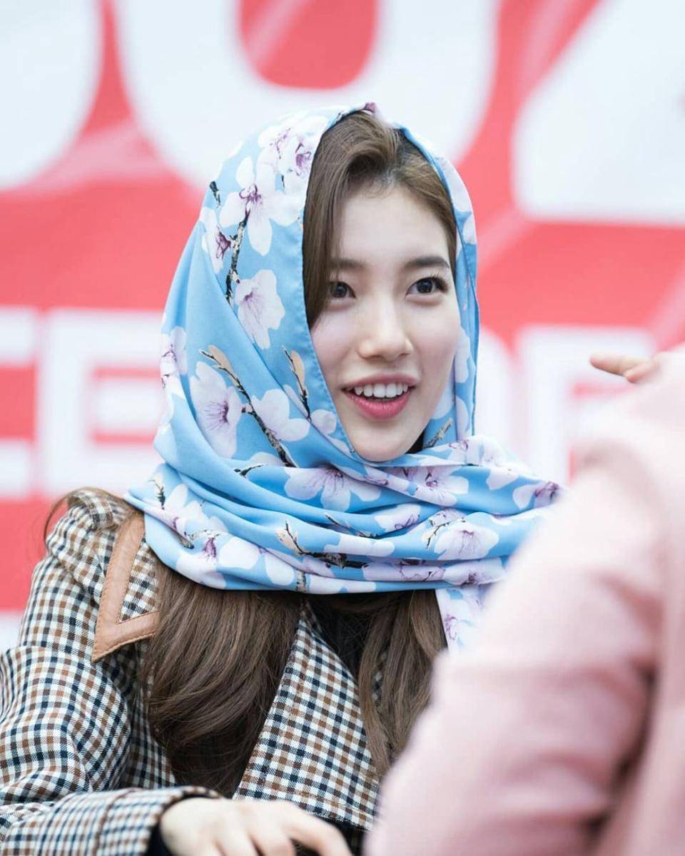 Bae Suzy (Instagram.com/suzyforver)