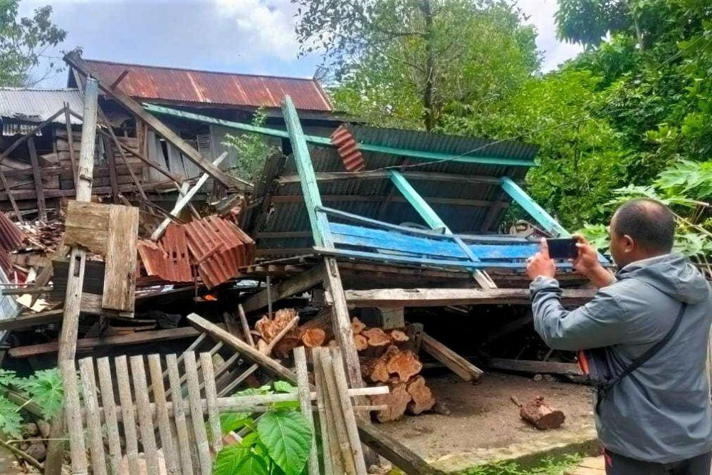 [FOTO] Dampak Gempa M 7,4 dan Situasi Pengungsi di Selayar