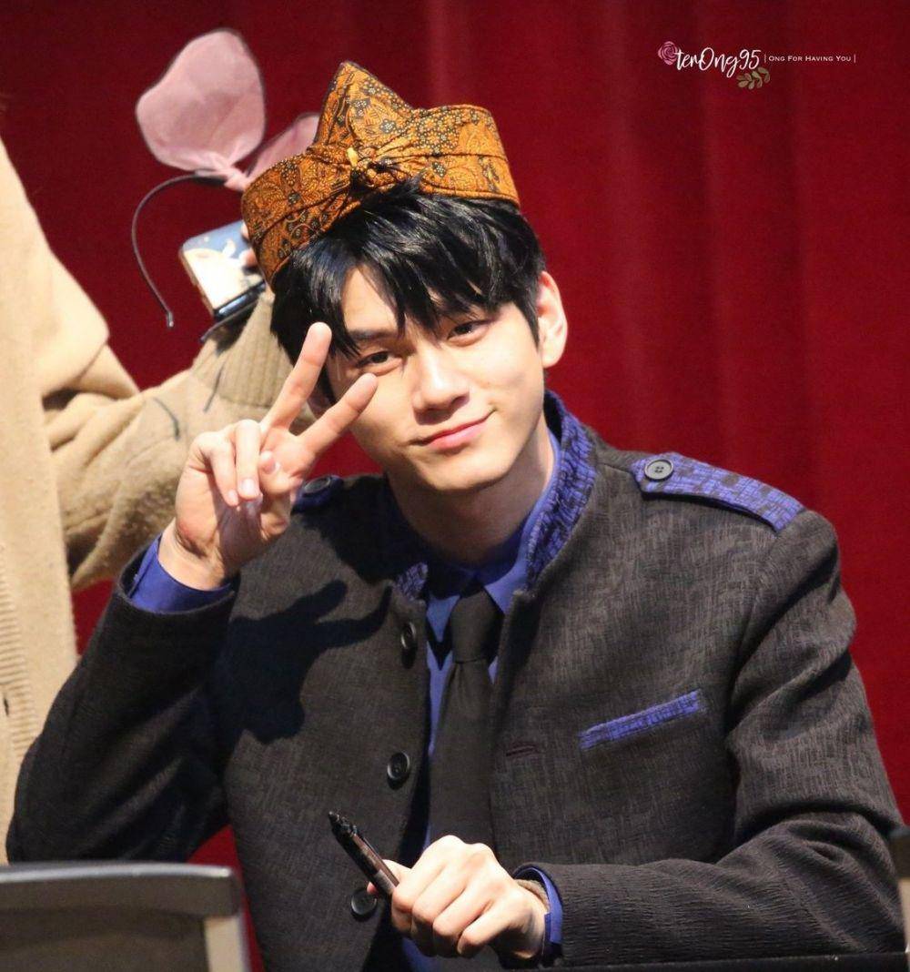 Ong Seongwoo eks Wanna One (twitter.com/terOng95)
