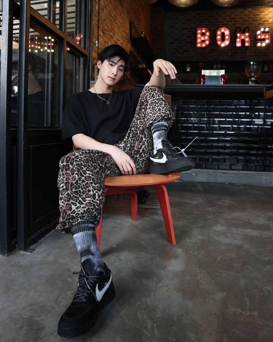Blue Pongtiwat (instagram.com/blue_pongtiwat)