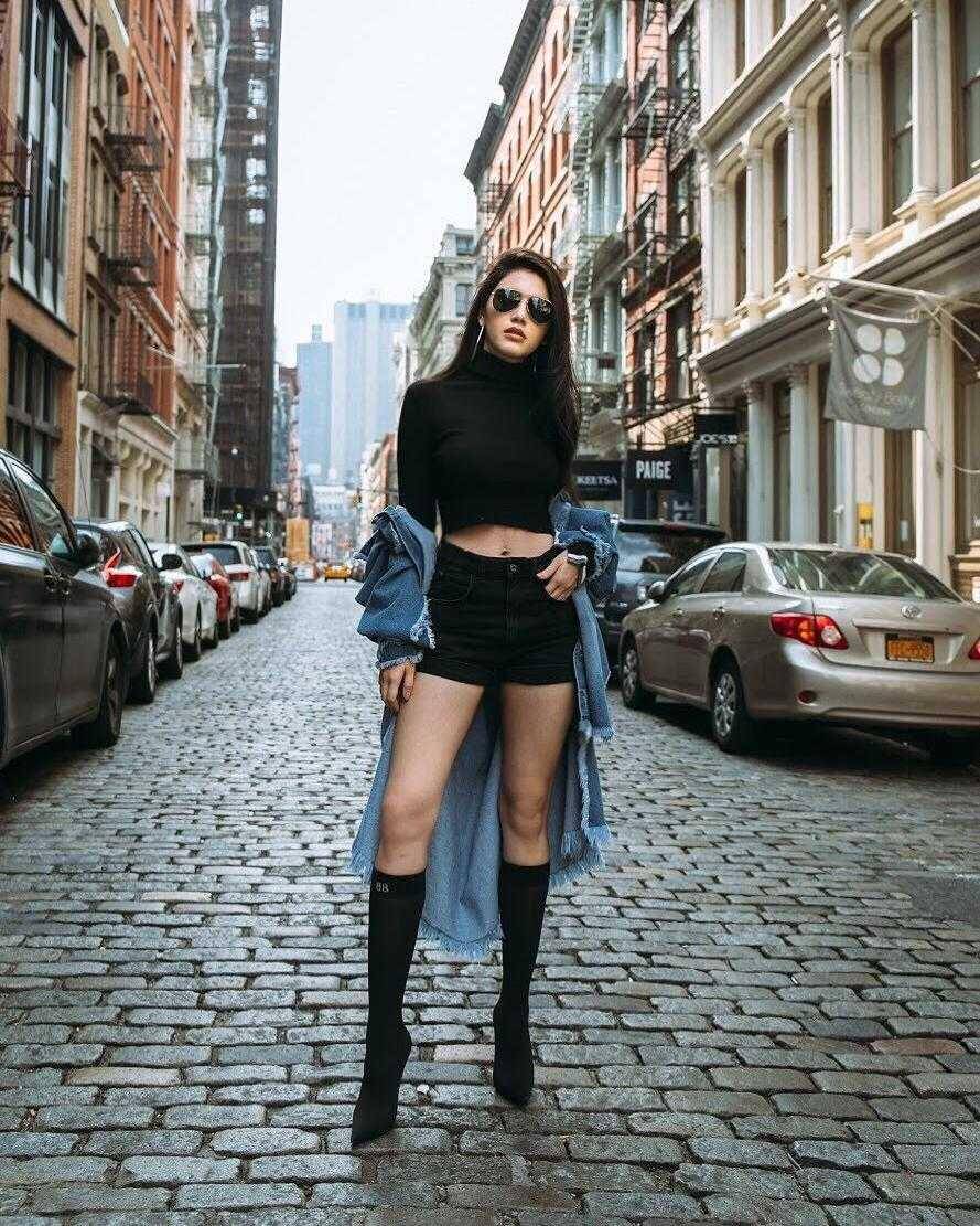 street style ala Mai Davika (instagram.com/davikah)