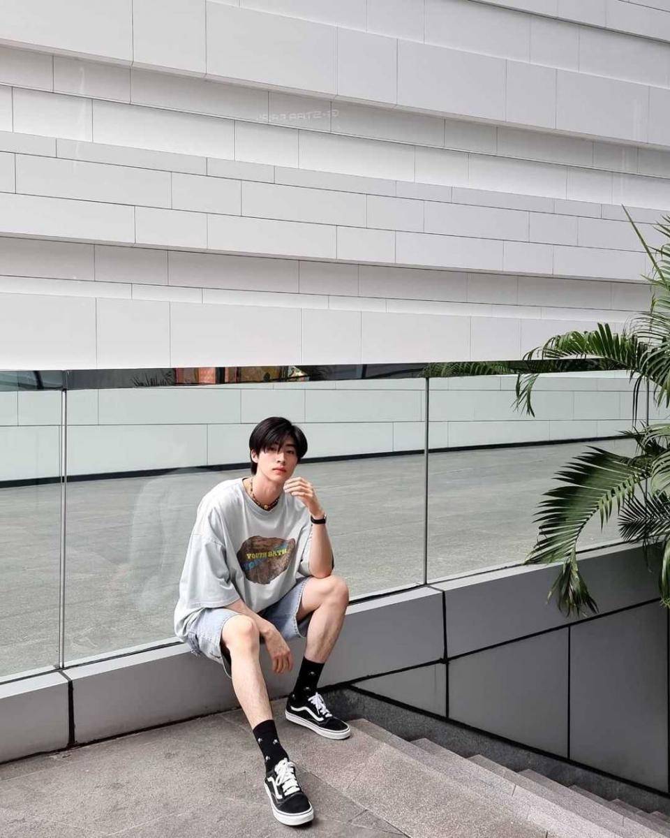Blue Pongtiwat (instagram.com/blue_pongtiwat)