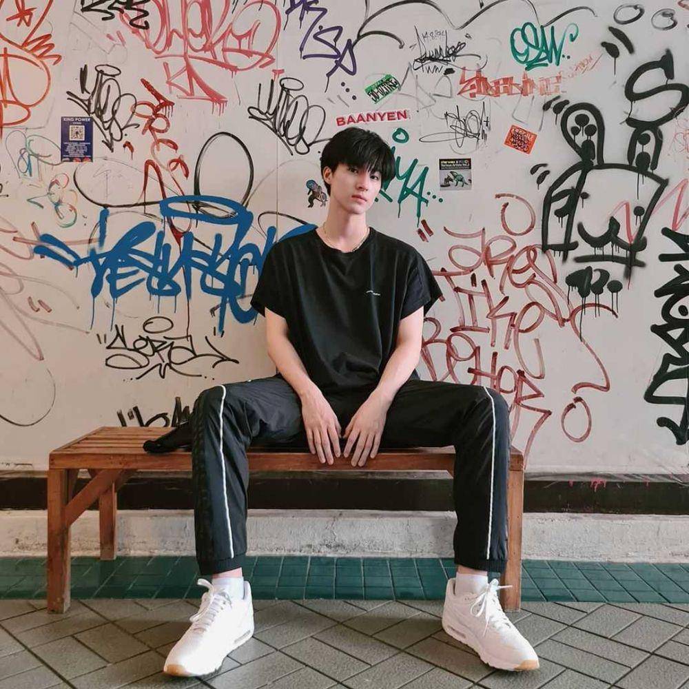 Blue Pongtiwat (instagram.com/blue_pongtiwat)