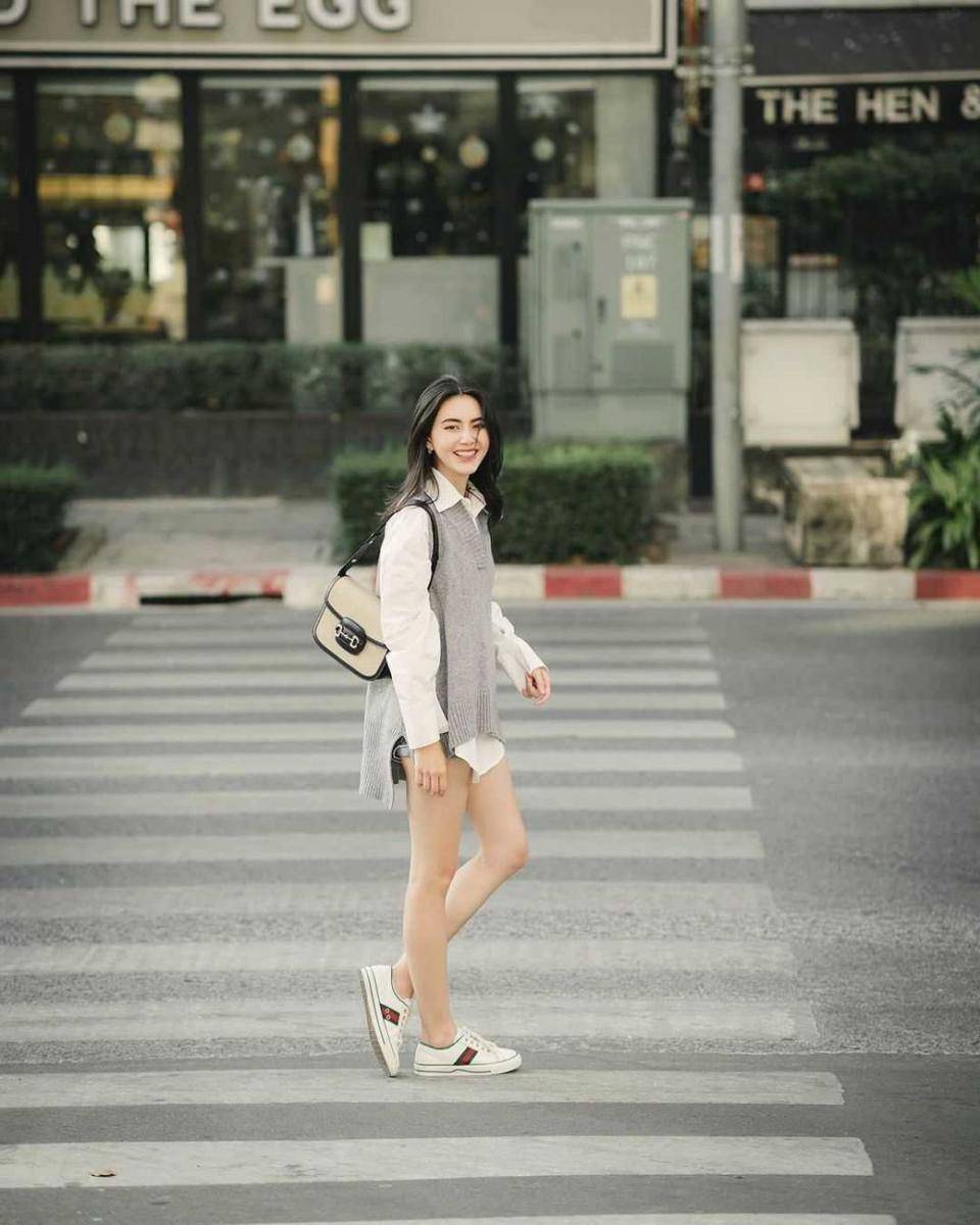 street style ala Mai Davika (instagram.com/davikah)
