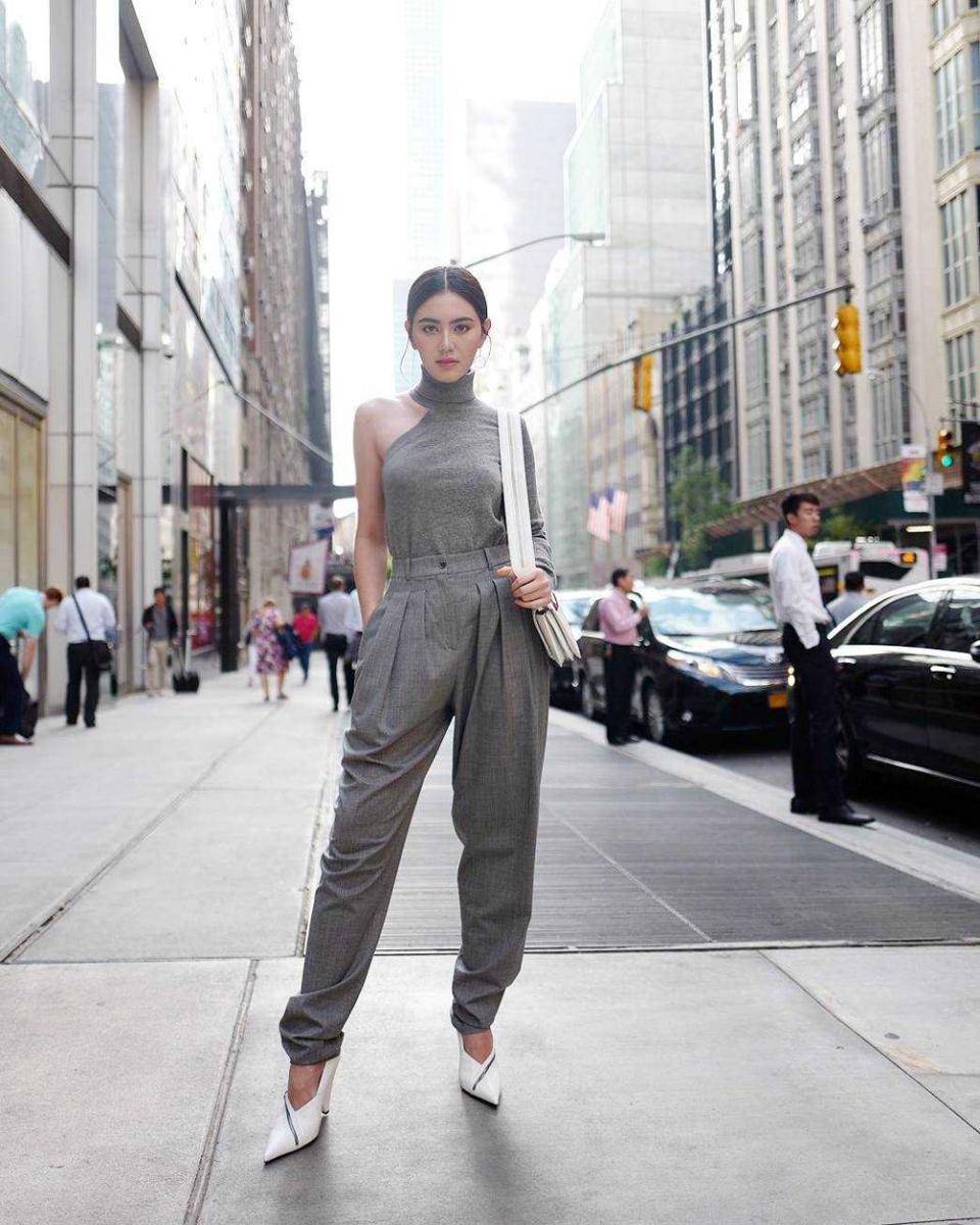 street style ala Mai Davika (instagram.com/davikah)