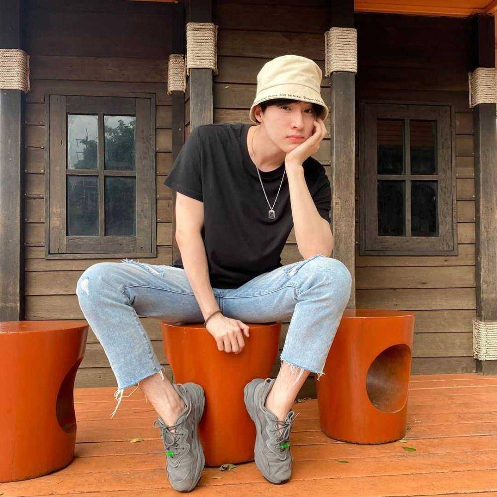 Blue Pongtiwat (instagram.com/blue_pongtiwat)