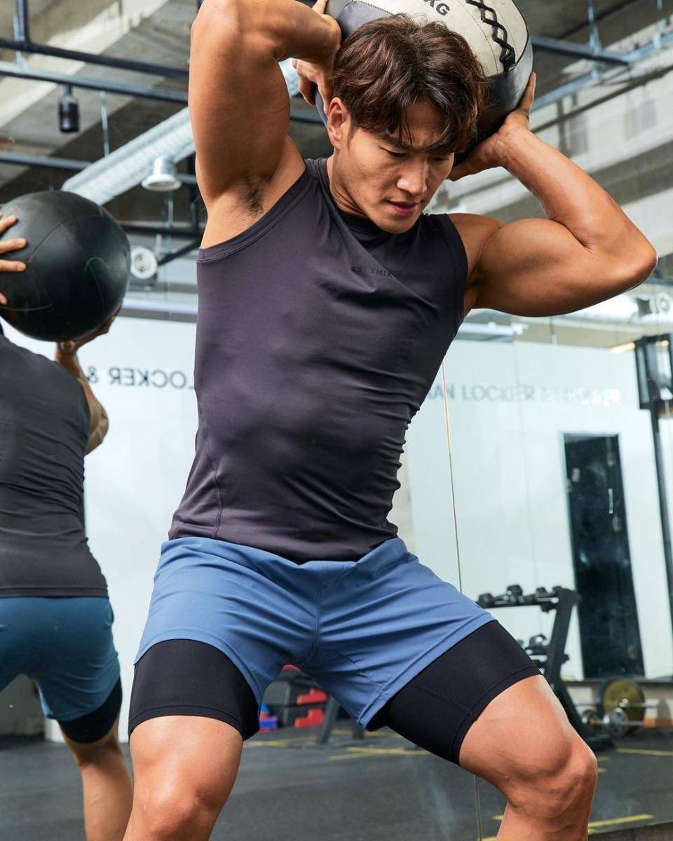 Kim Jong Kook (instagram.com/kjk76)